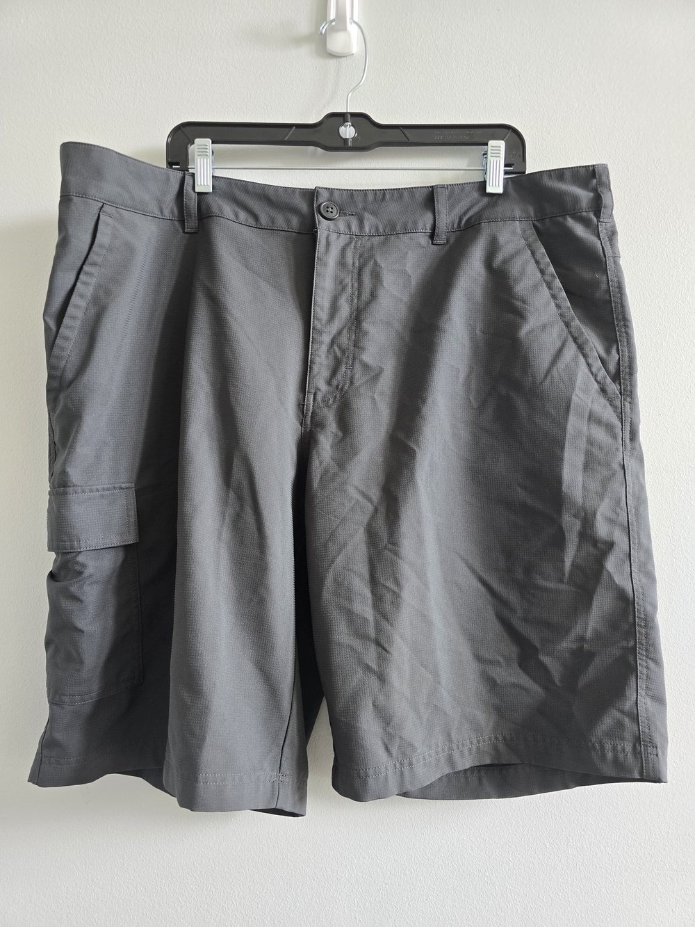 Columbia Omni Shade Cargo Hiking Shorts Men's 42W Gray UPF Fishing Outdoor